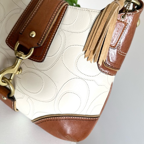 Coach Hampton Hobo EUC - Picture 15 of 15